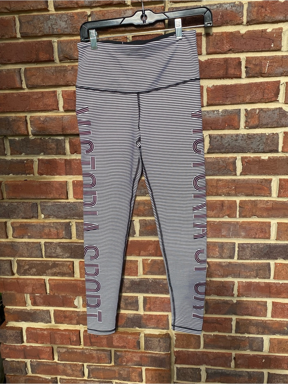 Victoria's Secret Knockout Sport Leggings Small/P Black and White stripe - Picture 6 of 7